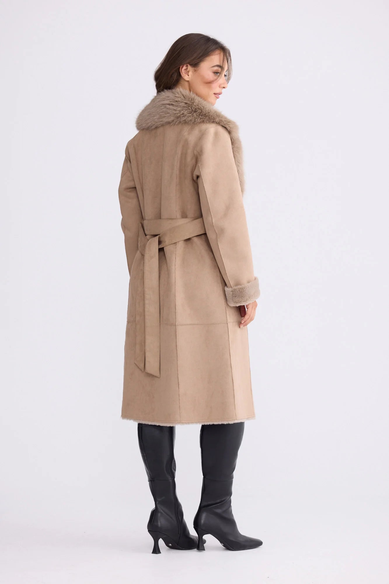 Brave + True Womens Rosamund Fur Coat