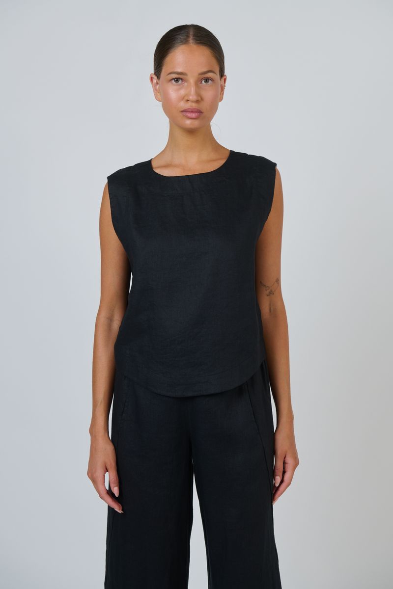 Naturals Womens Sleeveless Top