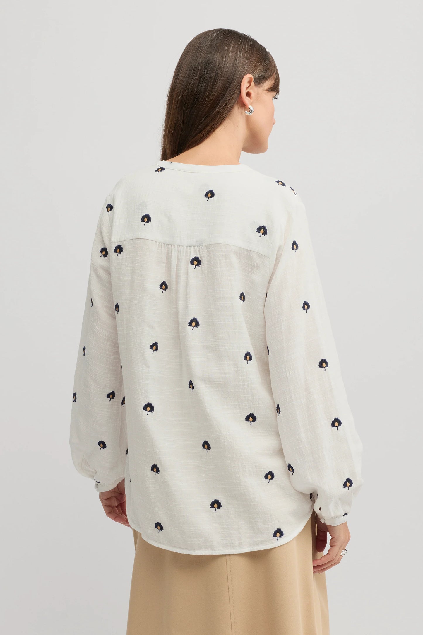 Yarra Trail Womens Queens Shirt