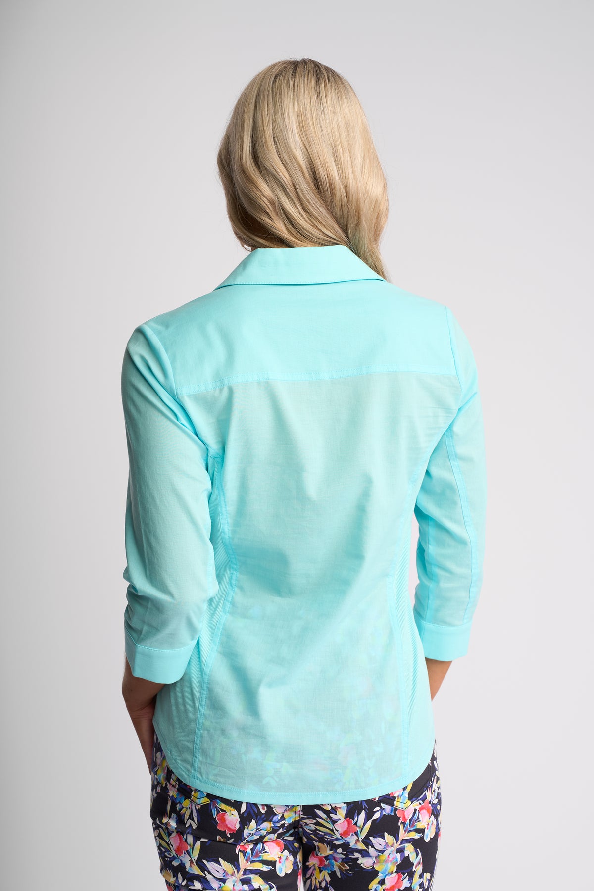 Vassalli Womens Ilsa Button Up Shirt