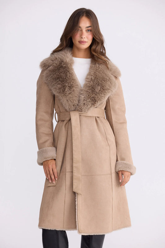 Brave + True Womens Rosamund Fur Coat