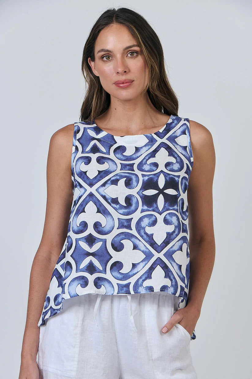 Naturals Womens Sleeveless Top