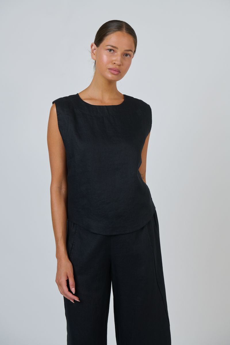 Naturals Womens Sleeveless Top