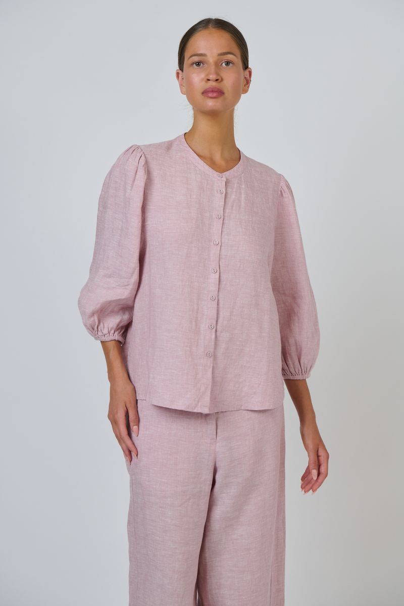 Naturals Womens 3/4 Sleeve Top