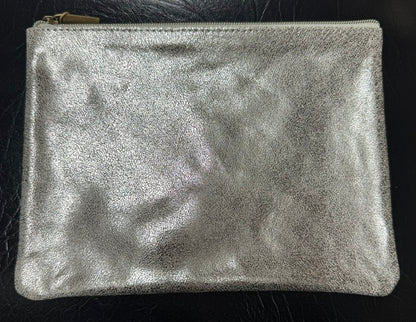 Holiday Womens Zali Pouch